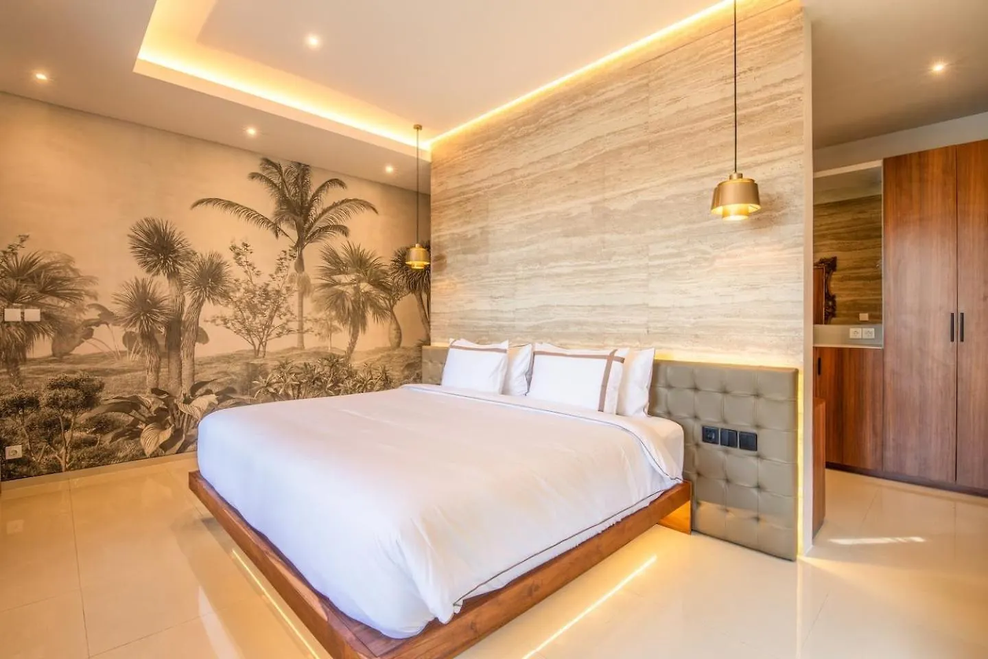 Exquisite 5Br Villa Premier Luxury In Seminyak