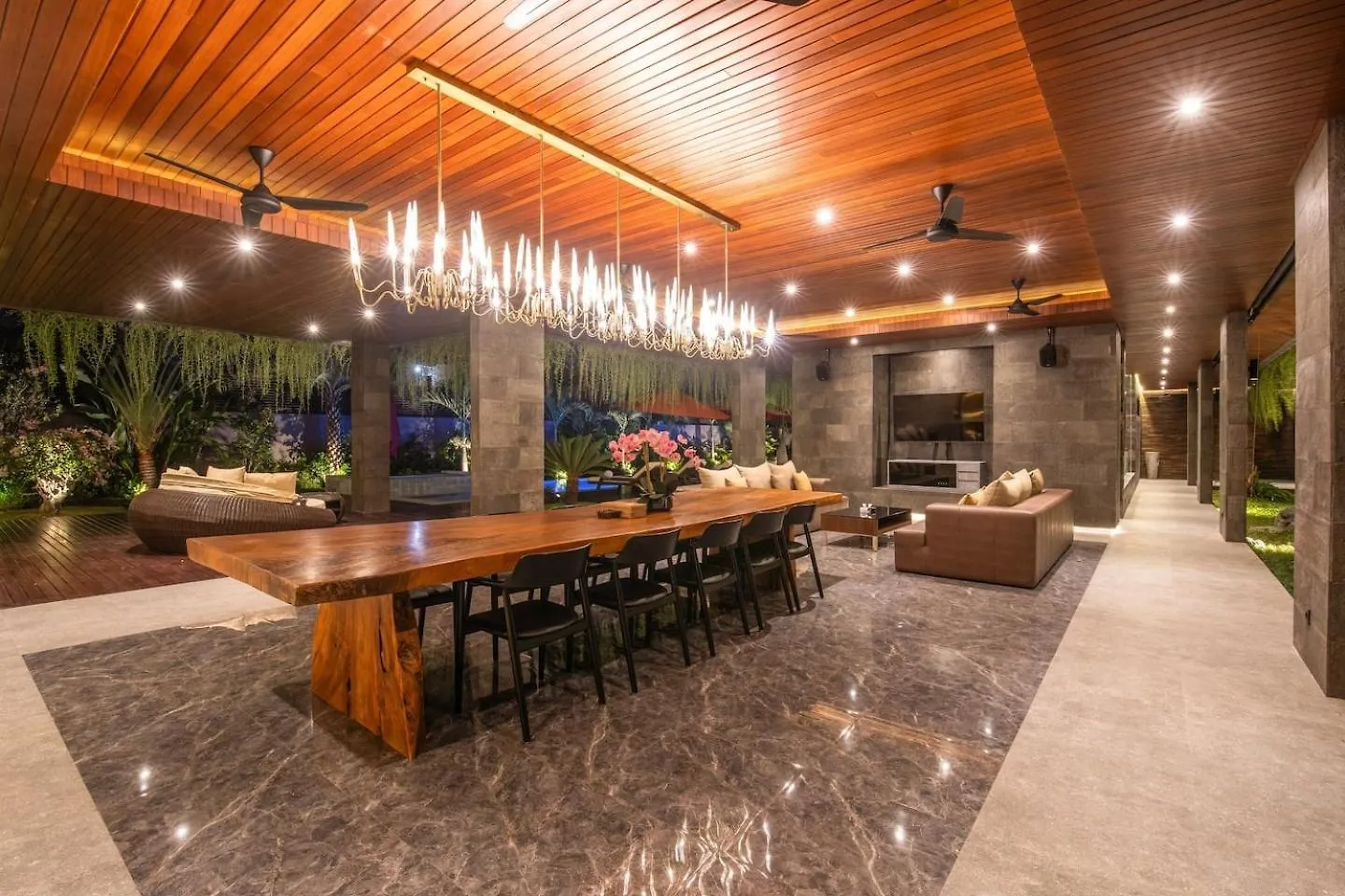 Exquisite 5Br Villa Premier Luxury In Seminyak