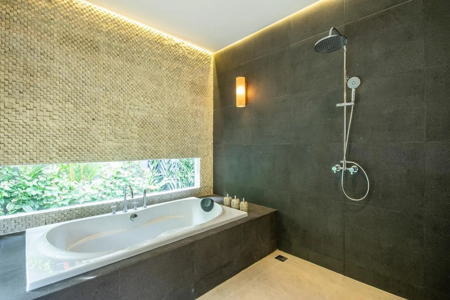 Exquisite 5Br Villa Premier Luxury In Seminyak Indonésie