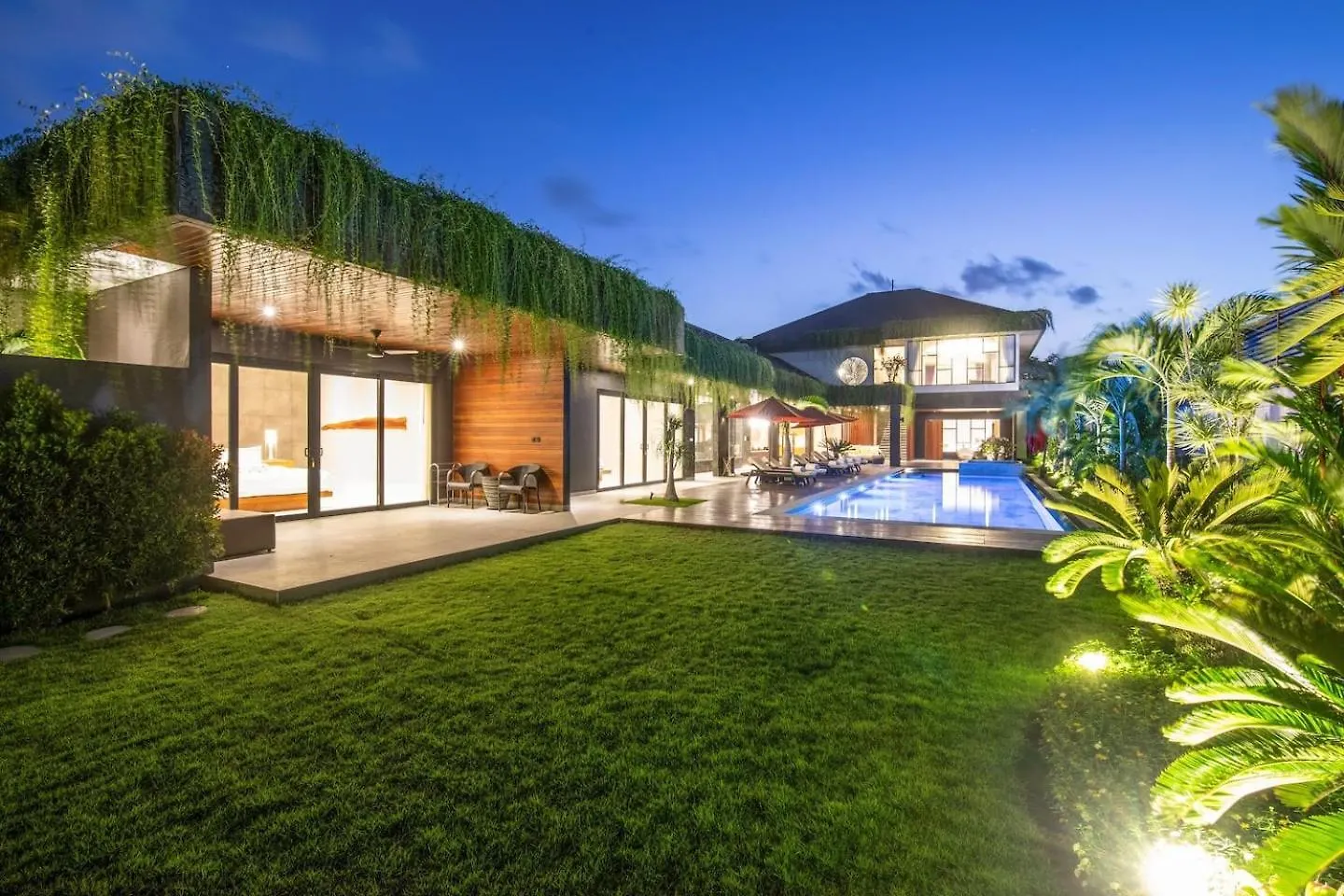 Exquisite 5Br Villa Premier Luxury In Seminyak